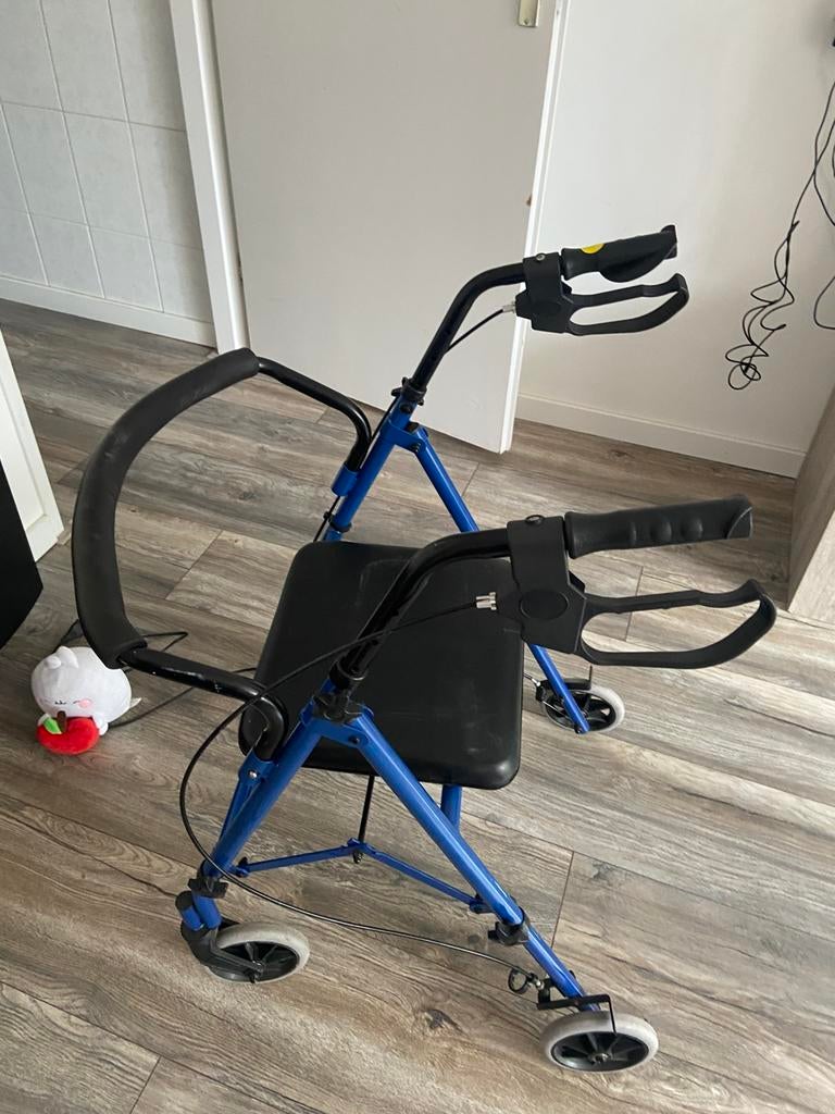 Rollator te koop, Diversen, Rollators, Ophalen of Verzenden, Zo goed als nieuw