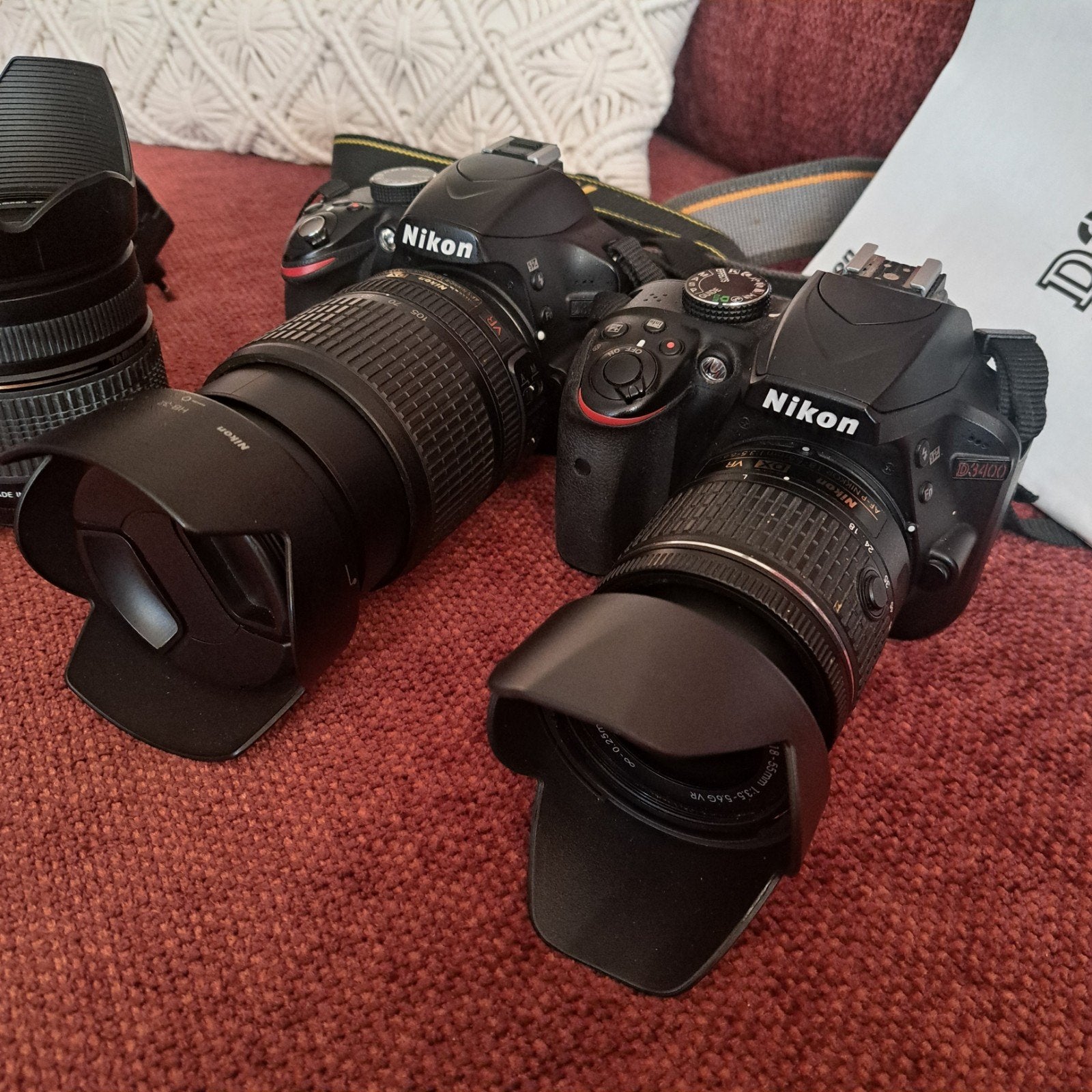 Nikon D3400 plus D3200 3 lenzen, Ophalen of Verzenden, Zo goed als nieuw, Nikon, Geen optische zoom