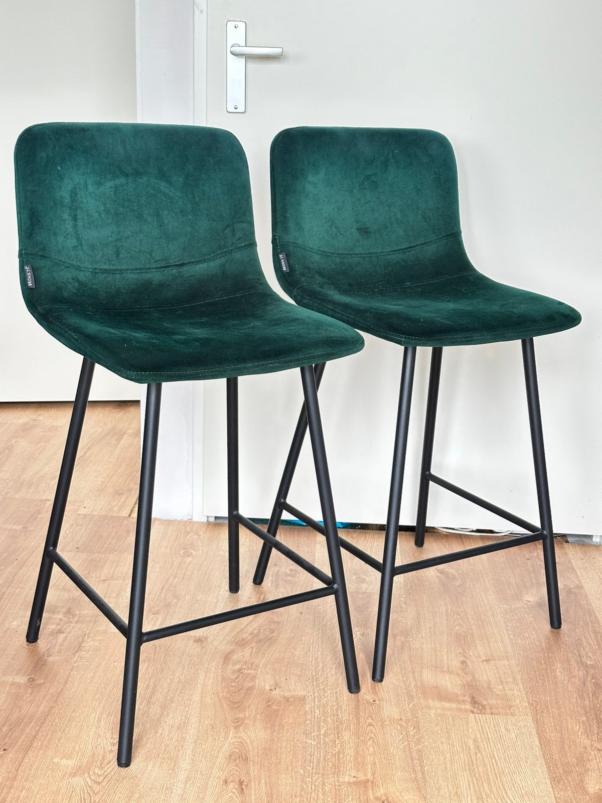2x Bronx71 Velvet barkrukken groen verstelbaar 65-78 cm, Ophalen, Met voetsteun, 60 tot 90 cm, Zo goed als nieuw