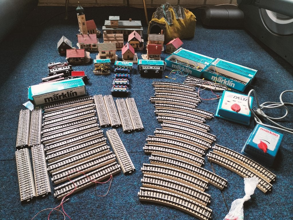 Partij Märklin - rails, locomotief, huisjes etc, Wisselstroom, Gebruikt, Locomotief, Ophalen of Verzenden
