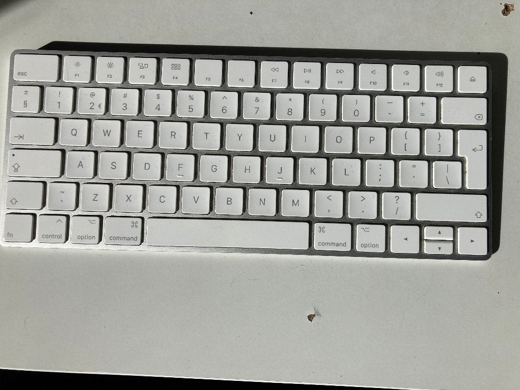 Apple Magic Keyboard 2 + Magic Mouse 2, Ophalen, Toetsenbord en muis-set, Zo goed als nieuw, Draadloos