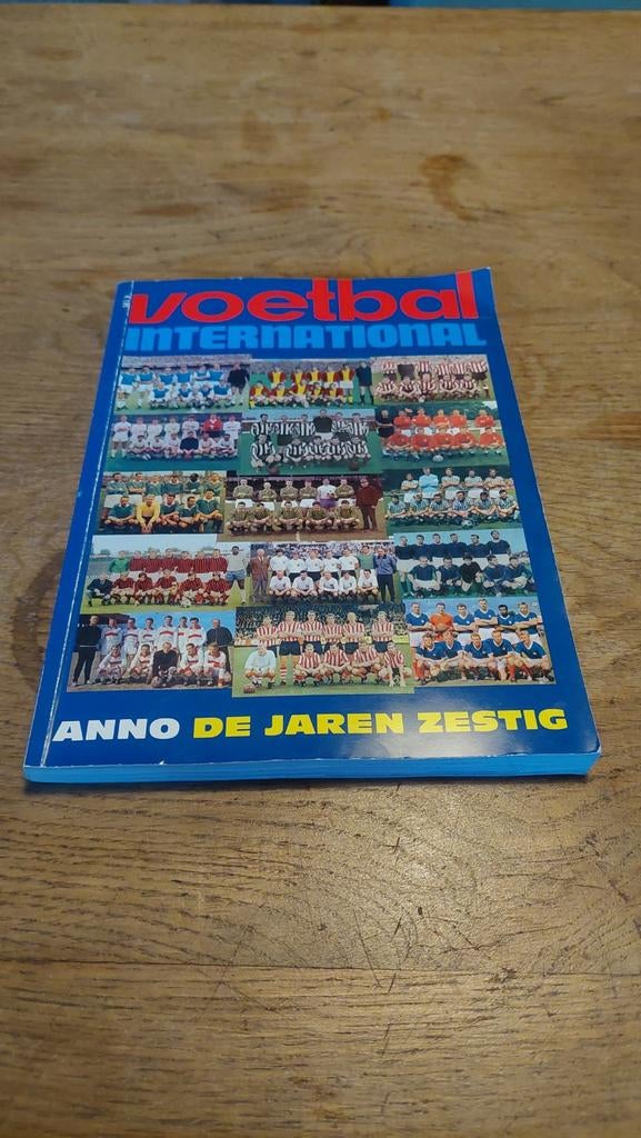 Boek Voetbal International, De Jaren Zestig., Boeken, Ophalen of Verzenden, Zo goed als nieuw, Balsport