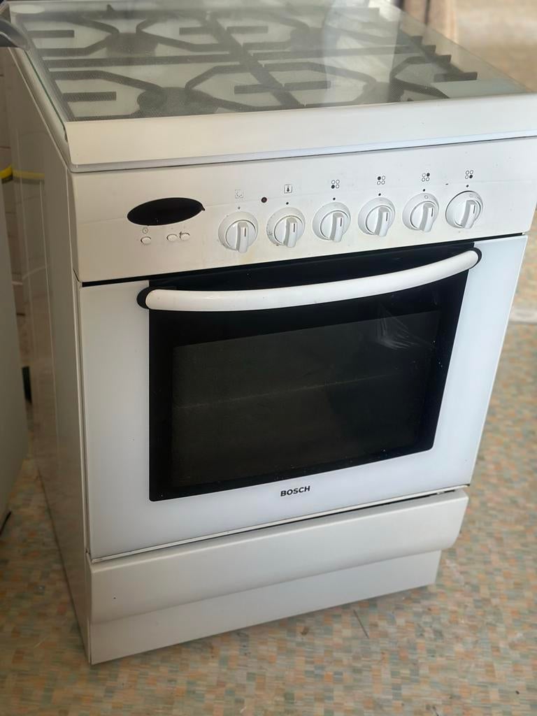 Bosch Fornuis met Gas Kookplaat en Oven, Witgoed en Apparatuur, Fornuizen, Ophalen, Gebruikt, 60 cm of meer, Grill