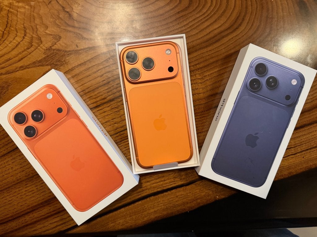 A3257,  iPhone 17 Pro MAX, Orange/Blue Titanium, 256GB, 256 GB, Apple, Amsterdam, Refurbished