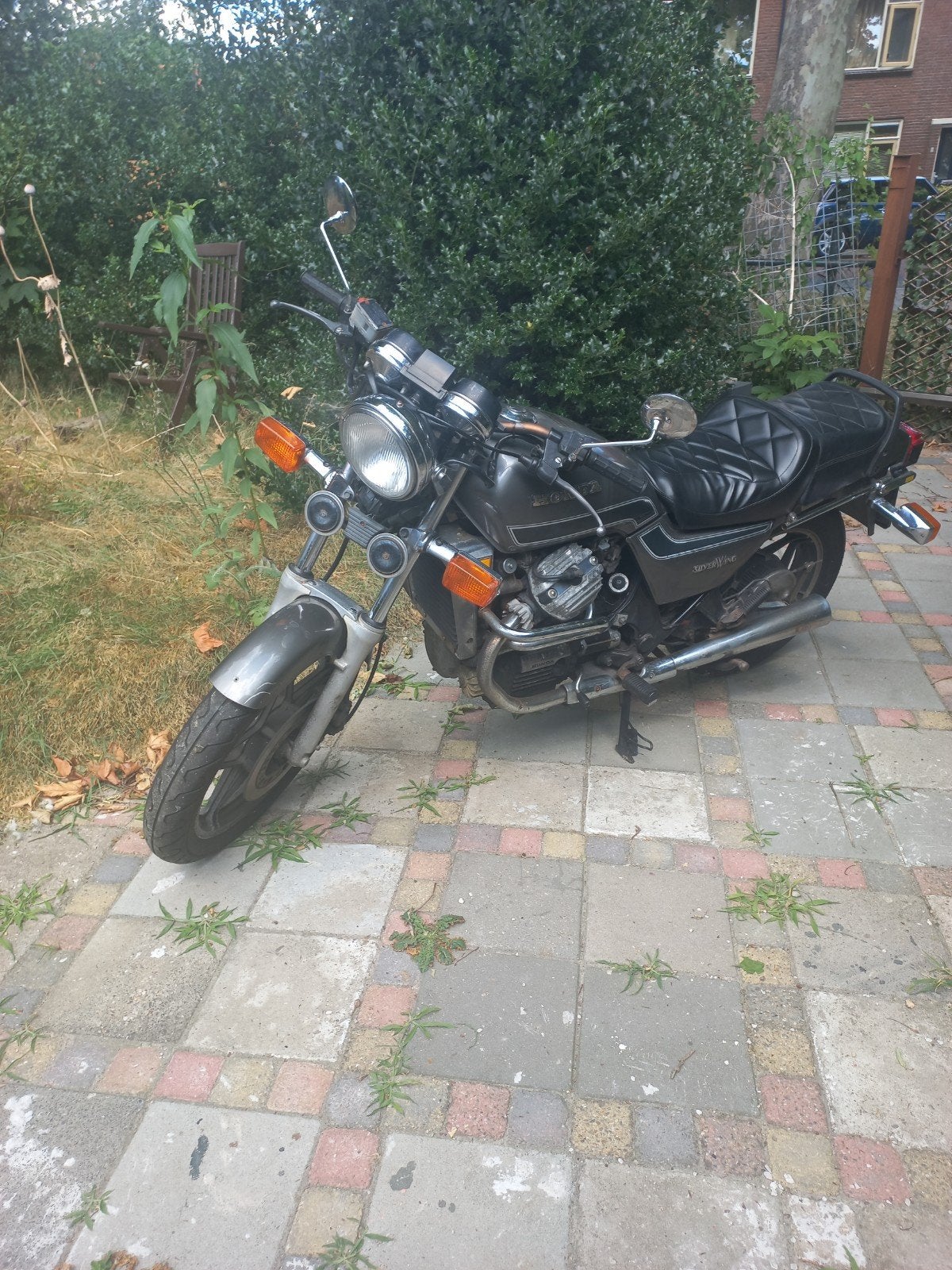 Honda GL650 Silverwing, Ophalen