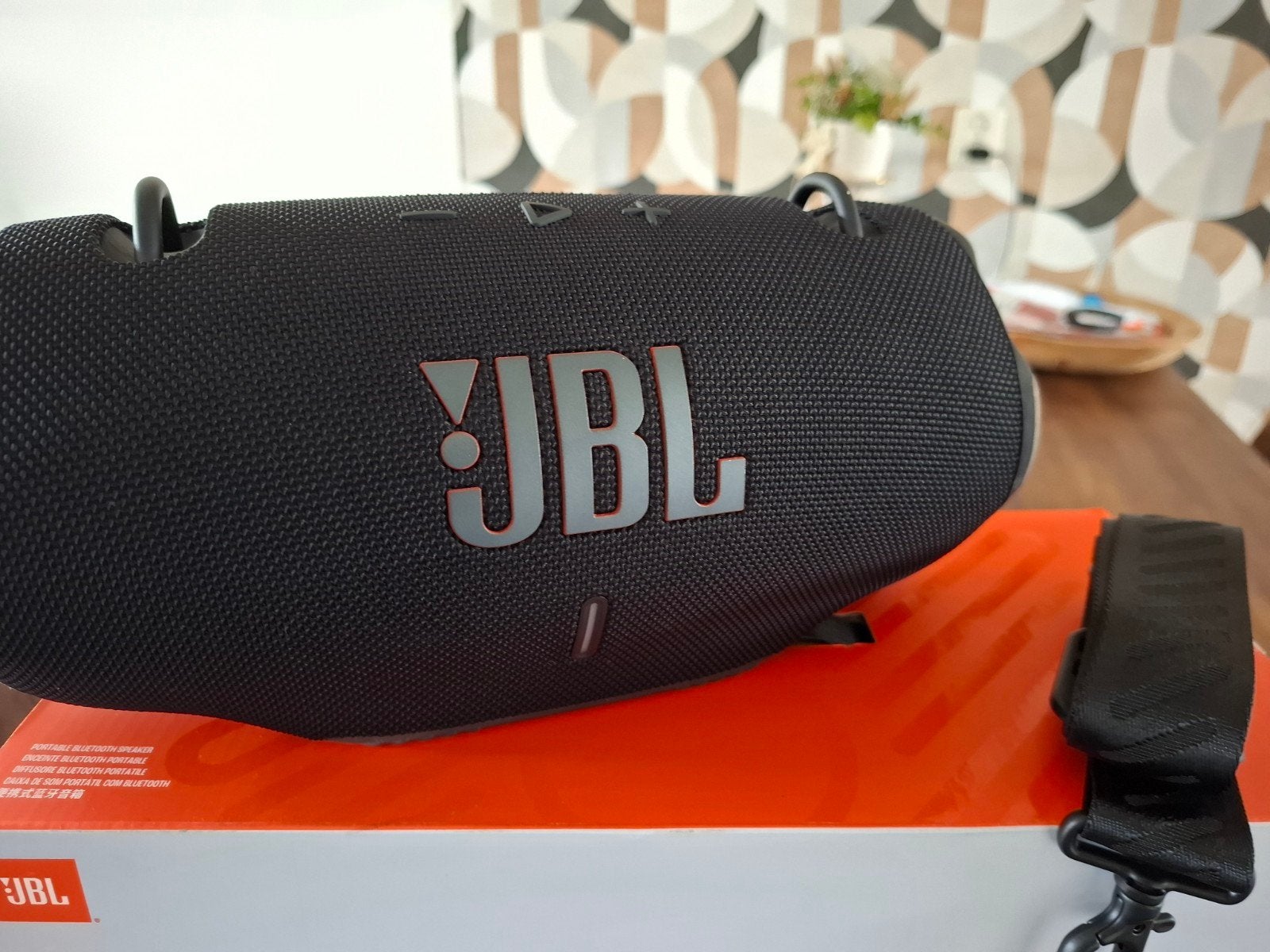 Zwarte jbl xtreme 4 (alleen afhalen), Ophalen, JBL, Zo goed als nieuw, Minder dan 60 watt
