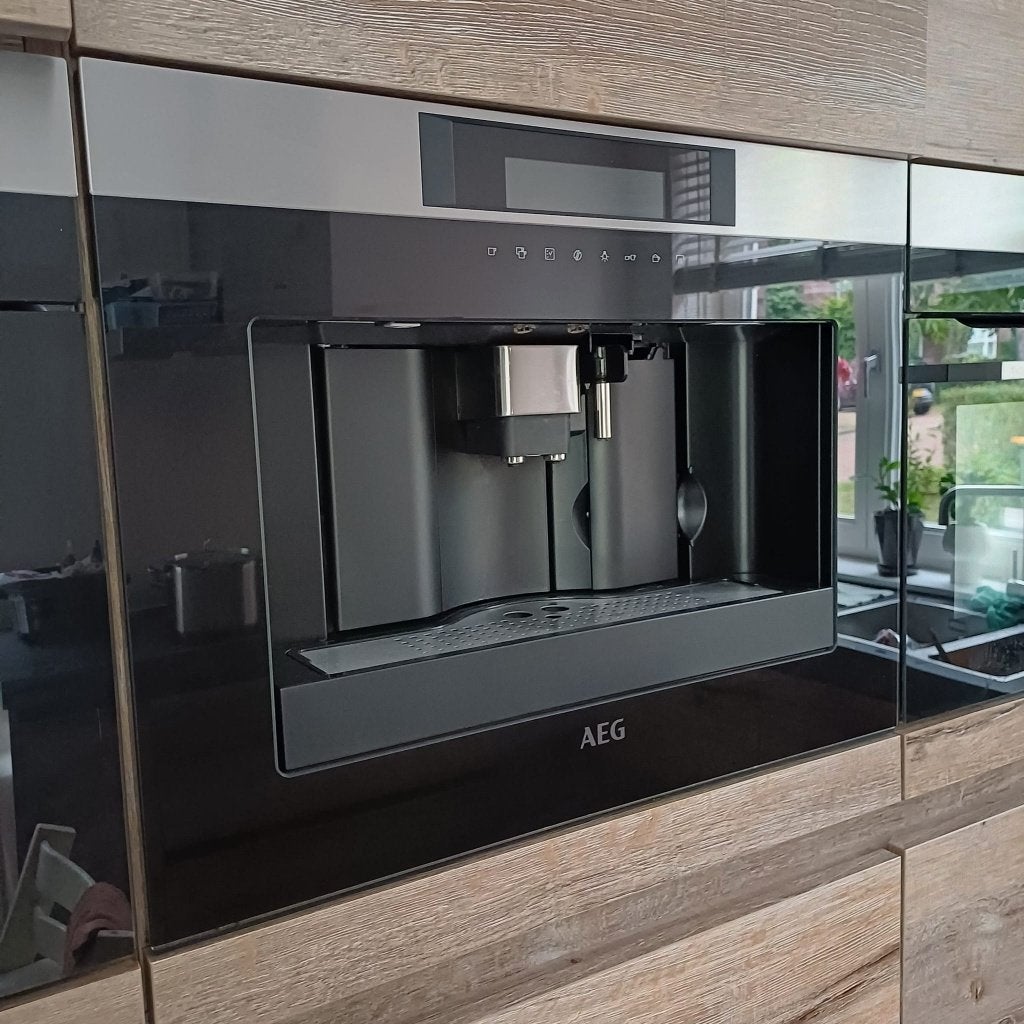 AEG inbouw koffiemachine | volautomaat | cappuccino | extras, Gebruikt, 10 kopjes of meer, Koffiemachine, Ophalen of Verzenden