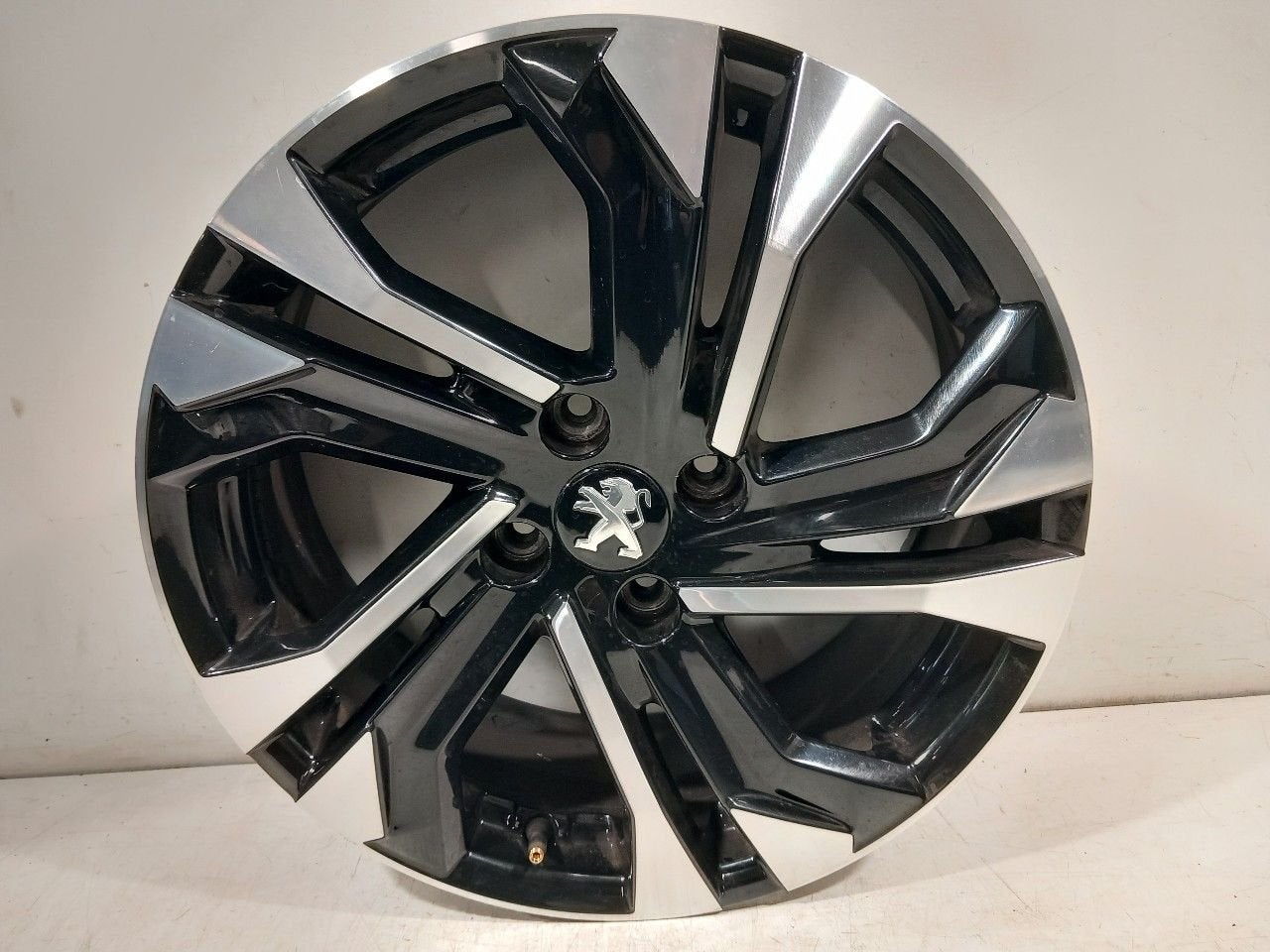 Velg Peugeot 2008, Onderdelen@venauto.nl, Van der Ven Autorecycling B.V., Gebruikt, Ettenseweg 76, 4706 PB Roosendaal, The Netherlands