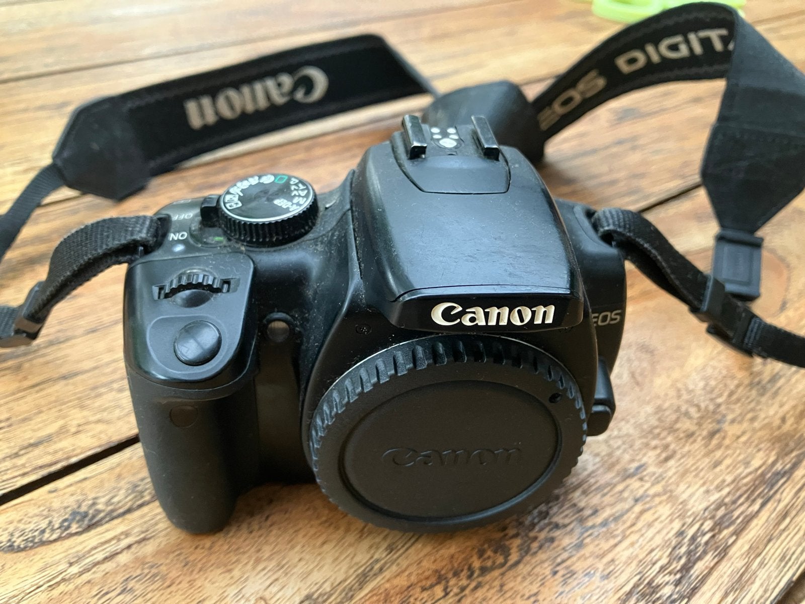 Canon EOS 400D body met oplader (zonder lens), Ophalen of Verzenden, Gebruikt, Spiegelreflex, Canon