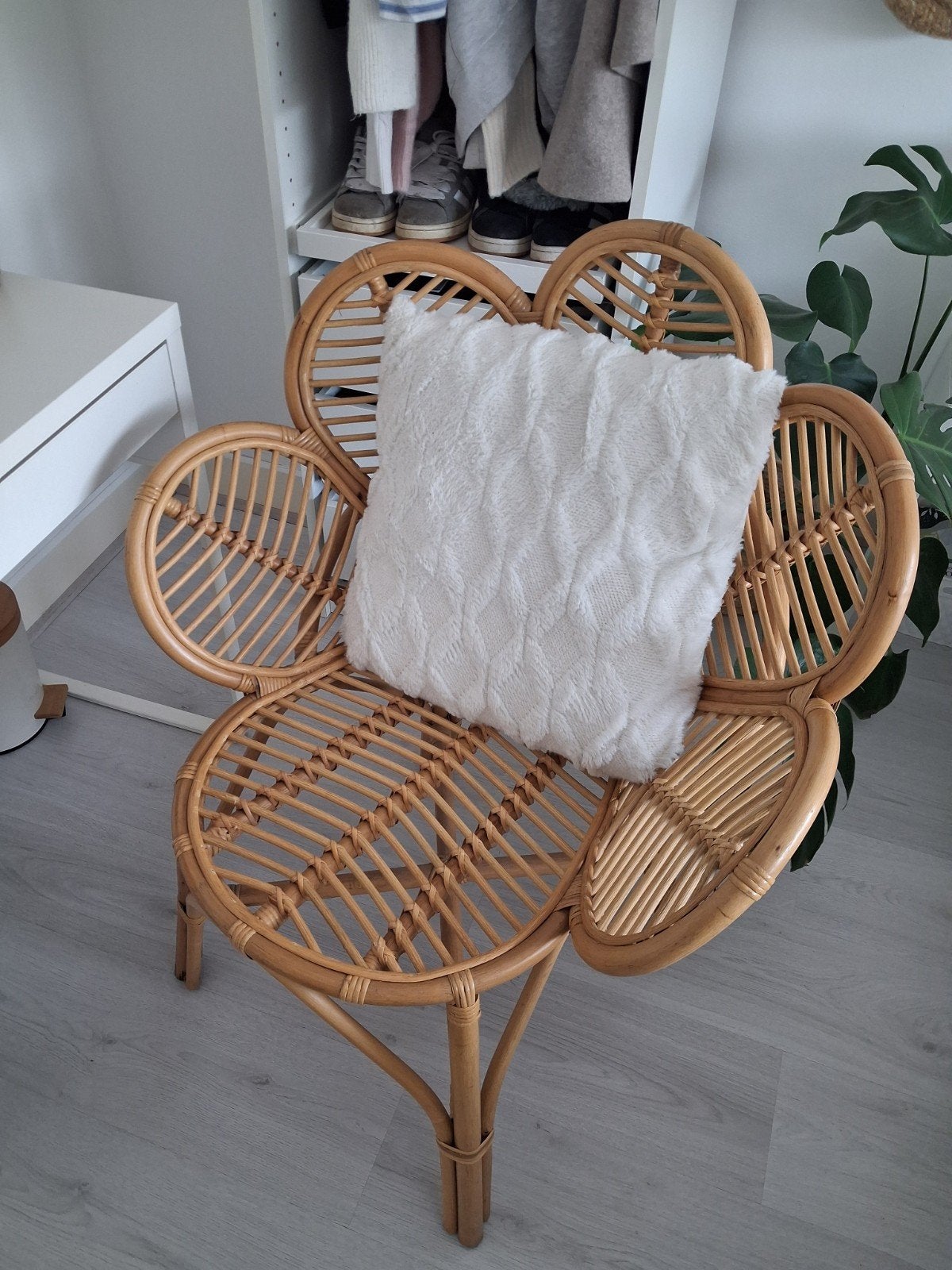 Rotan vlinderstoel, Huis en Inrichting, Ophalen of Verzenden, Zo goed als nieuw, Minder dan 75 cm, 50 tot 75 cm