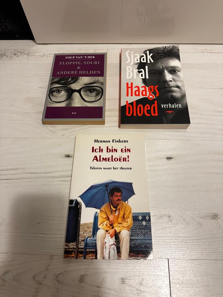 Drie pockets bekende cabaretiers, Boeken, Hobby en Vrije tijd, Ophalen of Verzenden, Zo goed als nieuw, Overige onderwerpen