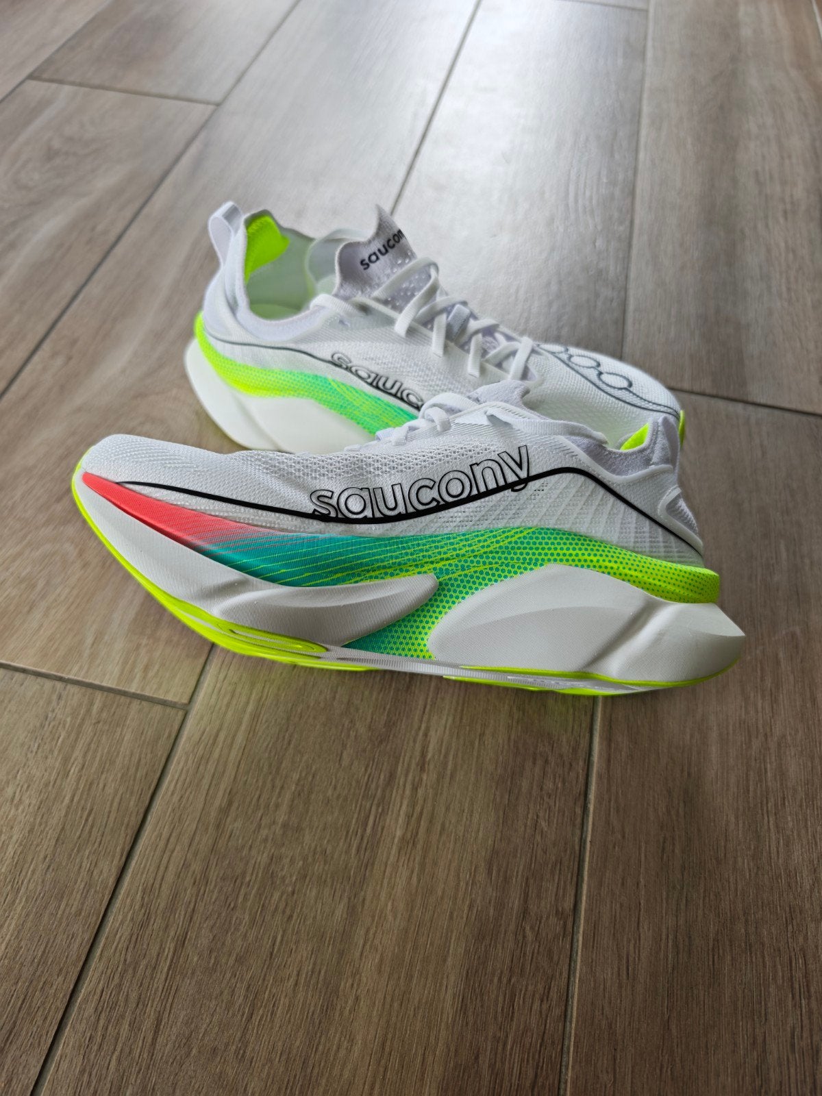 Saucony Endorphin Elite 3 Hardloopschoenen Maat 44, Sport en Fitness, Hardloopschoenen, Nieuw, Hardlopen, Saucony