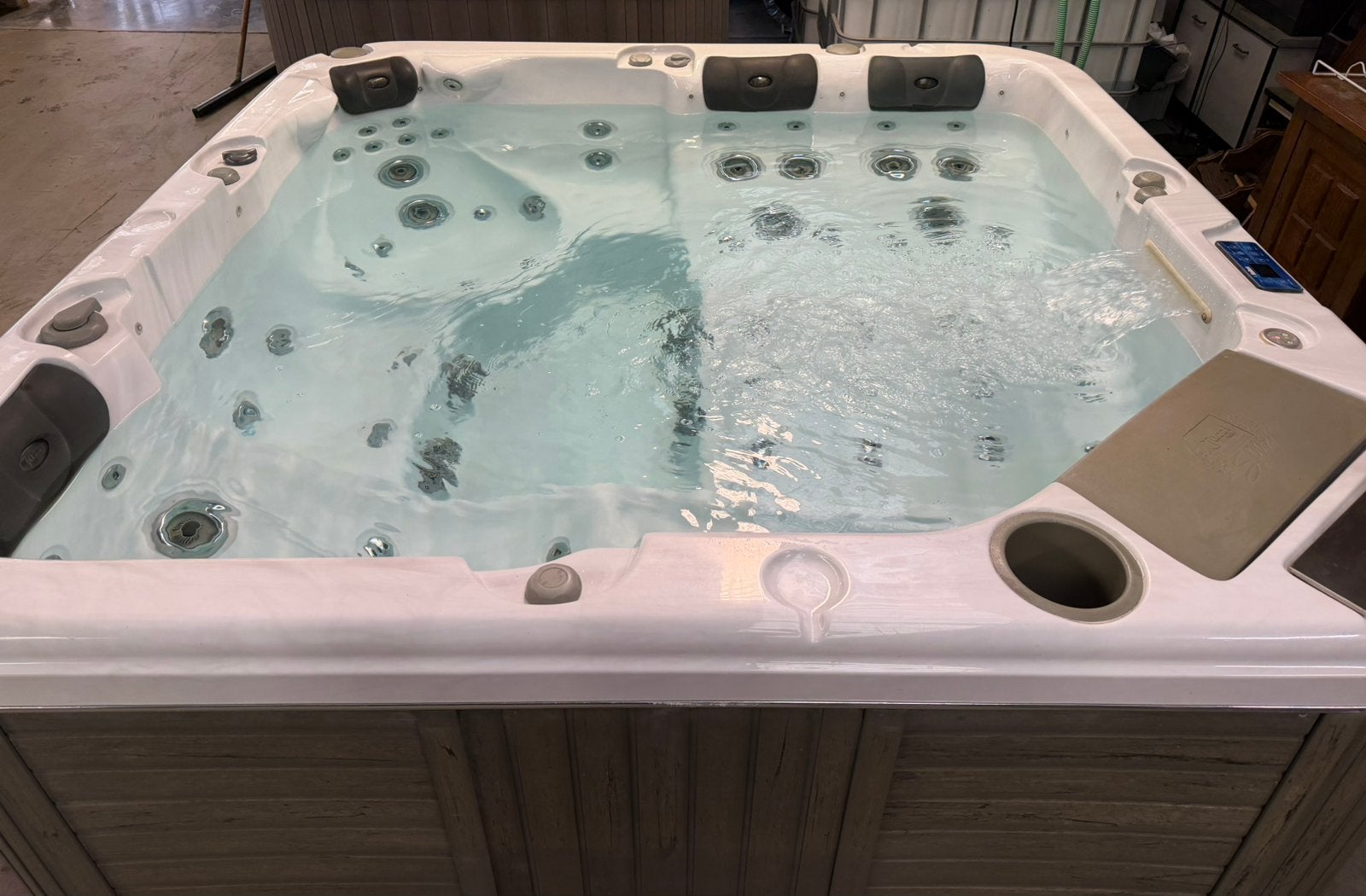 Jacuzzi / spa 6 personen, Ophalen, Zo goed als nieuw, Filter, Vast