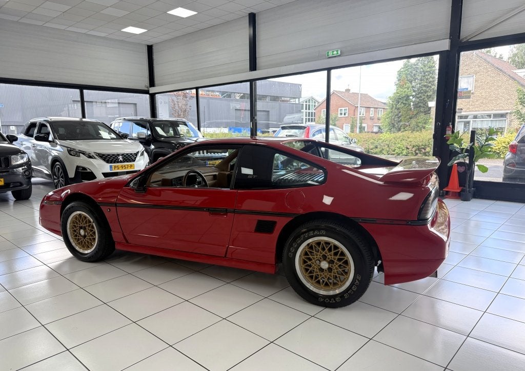 Foto 13 van Pontiac Fiero 2.8 GT Airco OOK S AVONDS GEOPEND OP AFSPRAAk