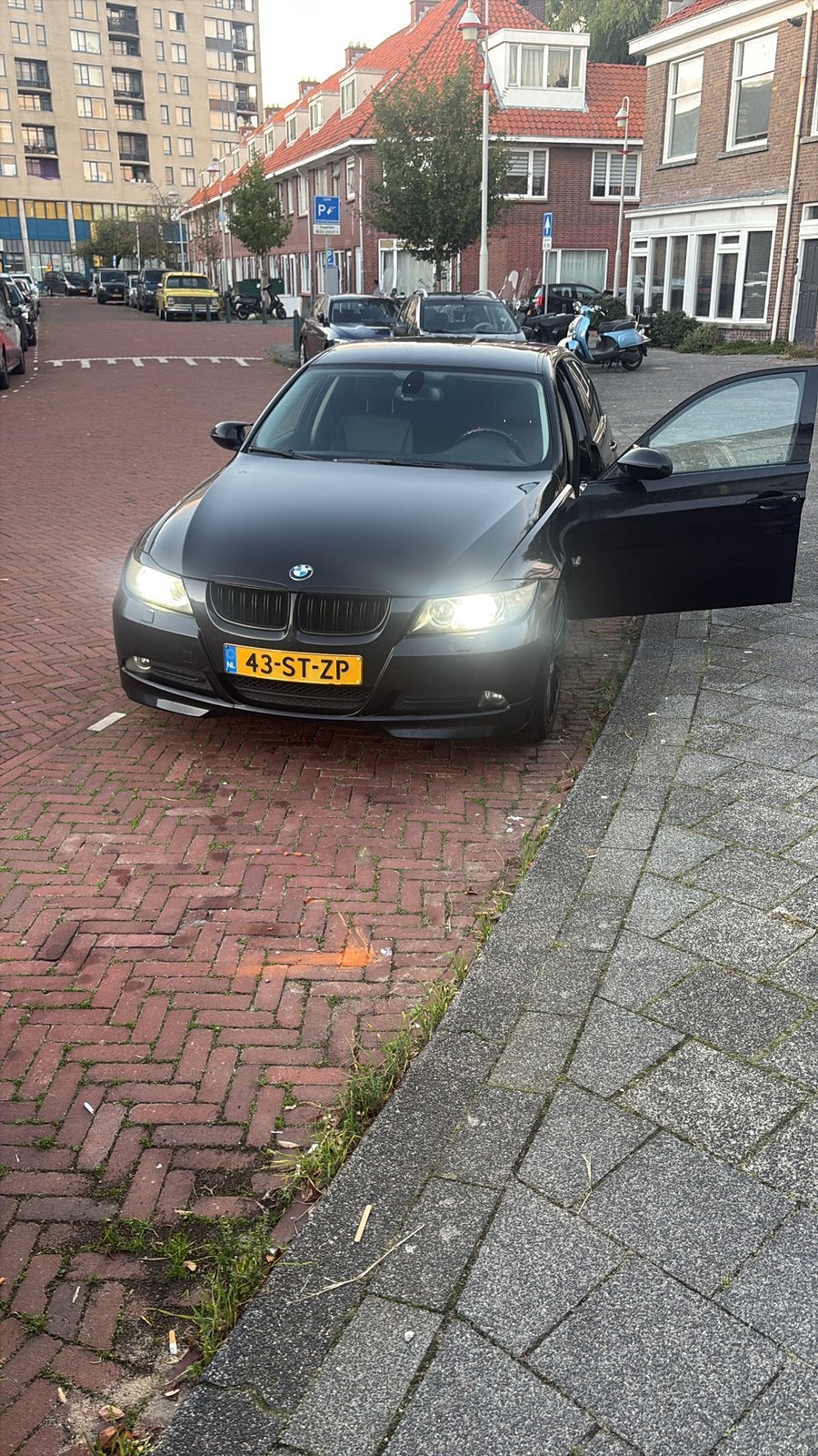 BMW 3-Serie 2.0 I 318 2006 Zwart, Achterwielaandrijving, 4 cilinders, 129 pk, Zwart
