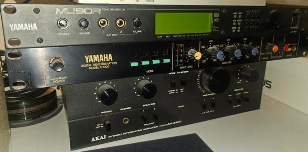3 retro muziek apparaten: Yamaha/Akai (ton,reverb,amplifier, Muziek en Instrumenten, Mengpanelen, Ophalen of Verzenden, Gebruikt