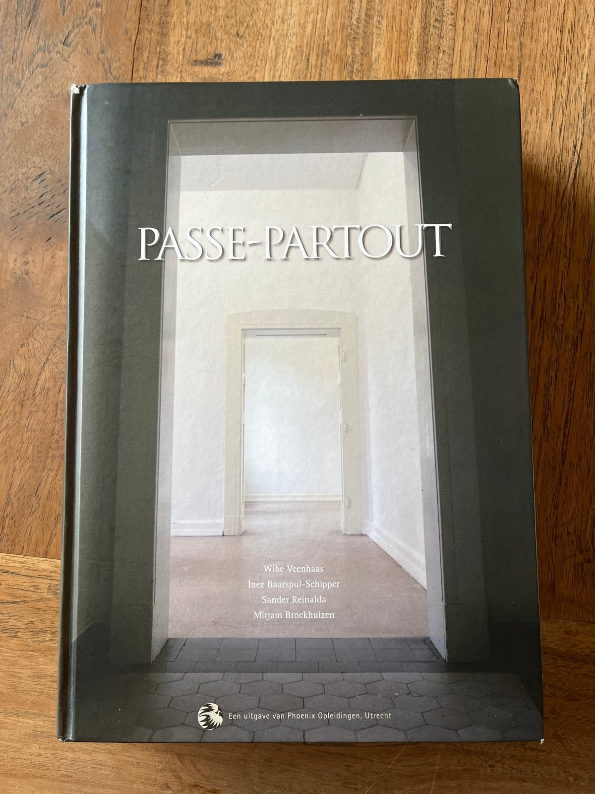 Passe-partout: Wibe Veenbaas - Phoenix Opleidingen, Ophalen of Verzenden, Gelezen, Nederland