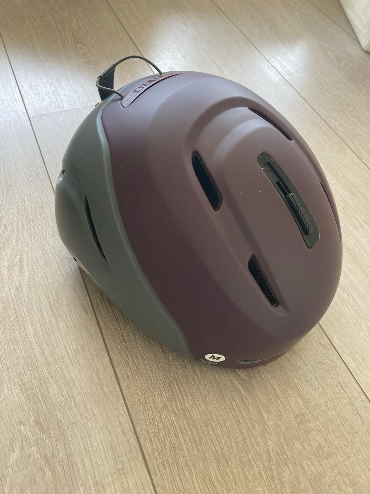 Giro skihelm - Maat M (55.5-59 cm), Kleding | Dames, Wintersportkleding, Zo goed als nieuw, Overige typen, Maat 38/40 (M), Ophalen