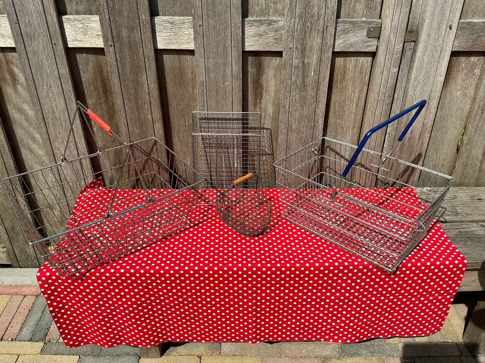 VINTAGE  WINKELMANDJES IJZER JAREN 70  DRAADMANDEN  MANDEN, Met handvatten, Mand, Ophalen of Verzenden, Zo goed als nieuw