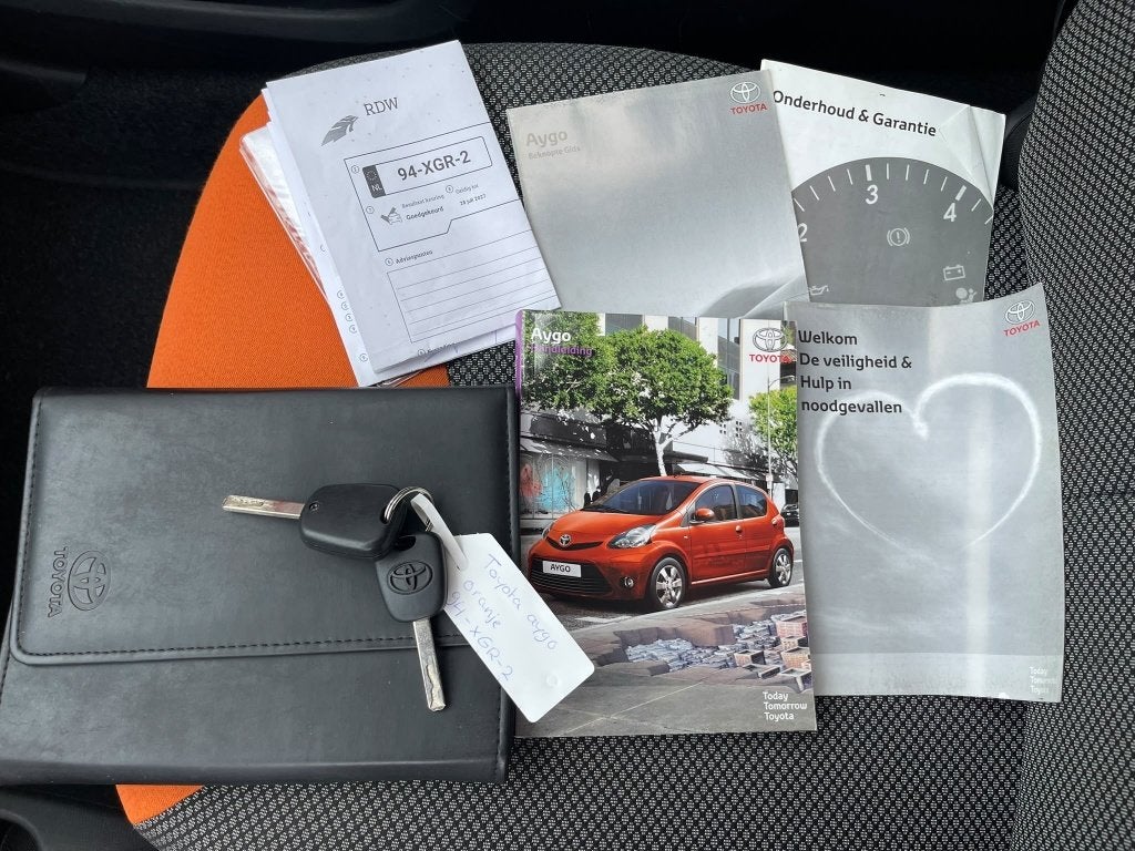 Foto 29 van Toyota Aygo 1.0 VVT-i Dyn Facelift Led Nw Apk NAP (bj 2012)