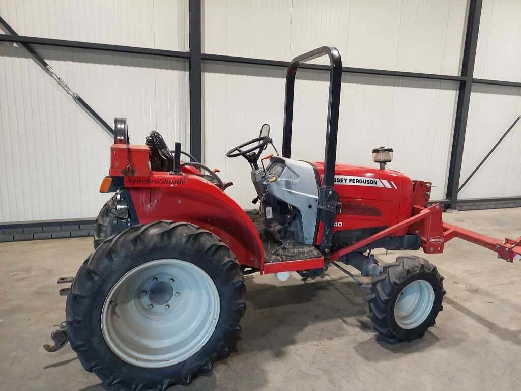 Massey Ferguson 1540 breedspoor, Zakelijke goederen, Agrarisch | Tractoren, AGCO Inter, 2500 tot 5000, Info@masseyferguson.com