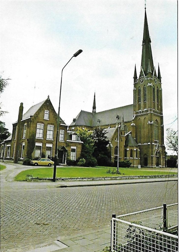 Beek en donk leonarduskerk ongelopen ansichtkaart (a1859 ), Ophalen of Verzenden, 1980 tot heden, Ongelopen, Gelderland