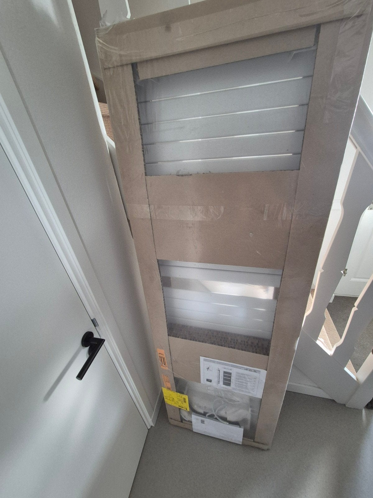 Nieuw:Vasco Aster HF-EL-BL Designradiator Elektrisch RAL9016, Ophalen, Radiator, Nieuw, 60 tot 150 cm