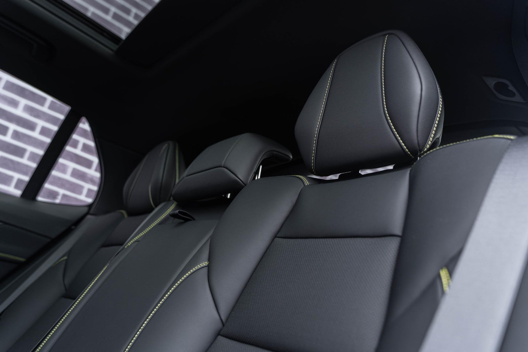 Lynk & Co 01 1.5 Plug-in Hybrid More | PHEV | Panoramadak |, Auto's, 12 maanden, 4 cilinders, Bedrijf, Hybride Elektrisch/Benzine