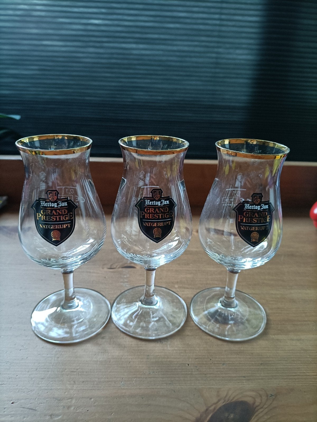 3 Hertog Jan Grand Prestige glazen Vatgerijpt, Ophalen of Verzenden, Zo goed als nieuw, Bierglas