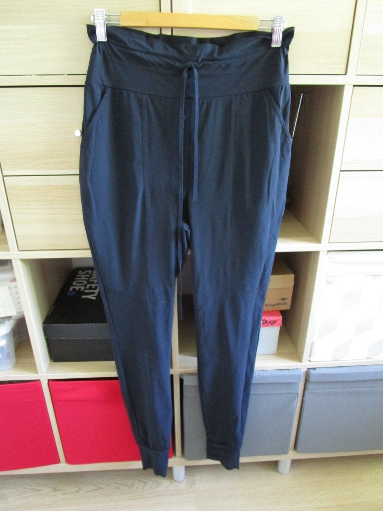 Studio Anneloes maat S - blauwe broek - travelstof, Studio Anneloes, Blauw, Ophalen of Verzenden, Zo goed als nieuw