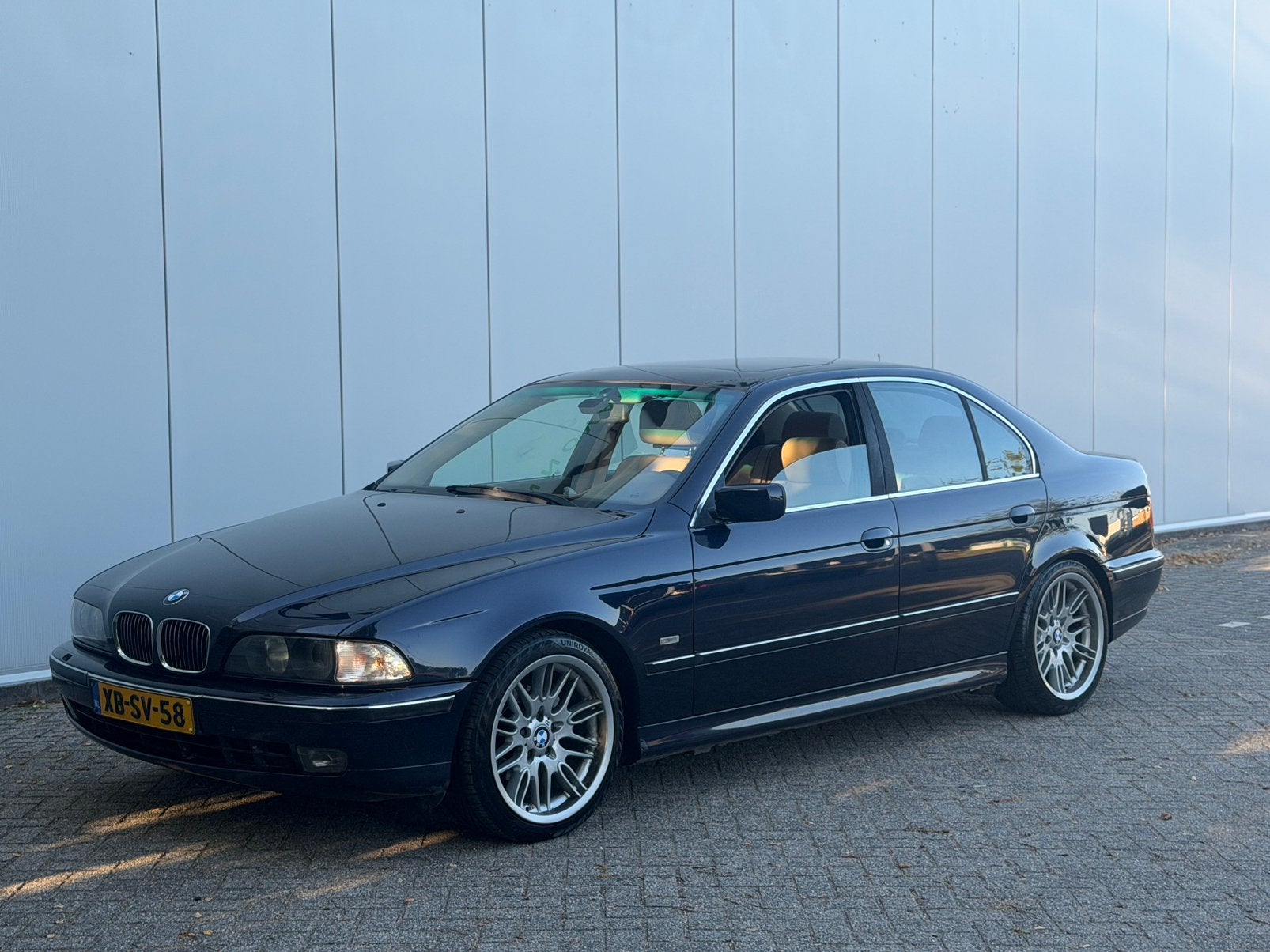BMW 5-Serie 2.5 I 523 AUT 1998 Blauw Airco youngtimer, Auto's, BMW, Automaat, Achterwielaandrijving, 2494 cc, Blauw