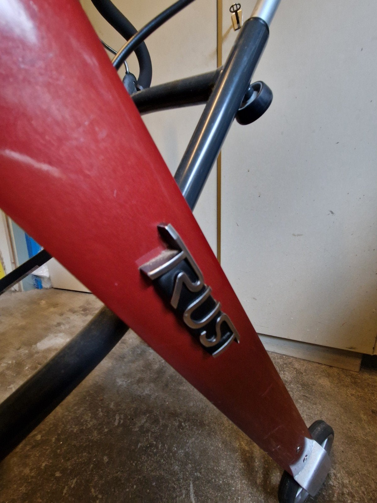 Trust rollator indoor rood, omgeving Etten Leur, Ophalen of Verzenden, Lichtgewicht, Gebruikt