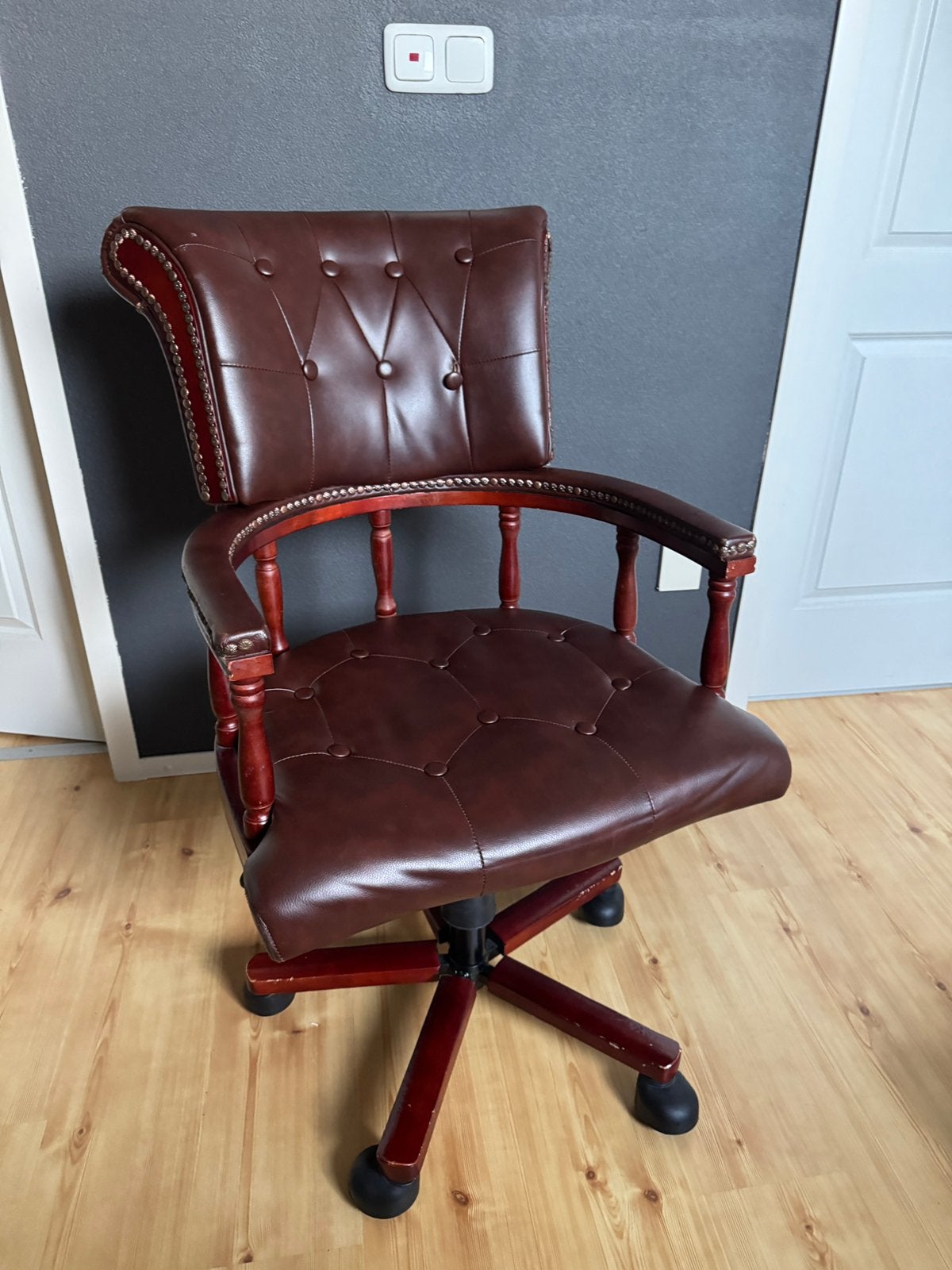 Luxe klassieke bureaustoel in Chesterfield-stijl, Ophalen, Bruin, Bureaustoel