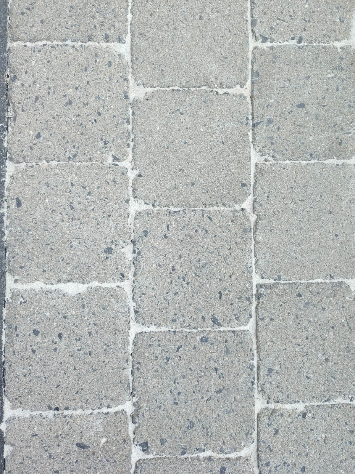 Koppelstones 15x 15 restant "greige" +/-3m2, Ophalen