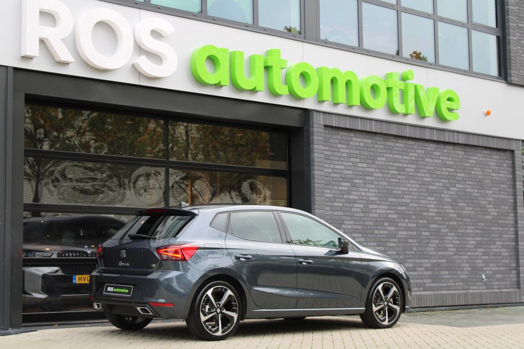 SEAT Ibiza 1.0 EcoTSI FR | STOELVERW | ACC | CAMERA | CARPLA, Voorwielaandrijving, Gebruikt, Zwart, 580 kg