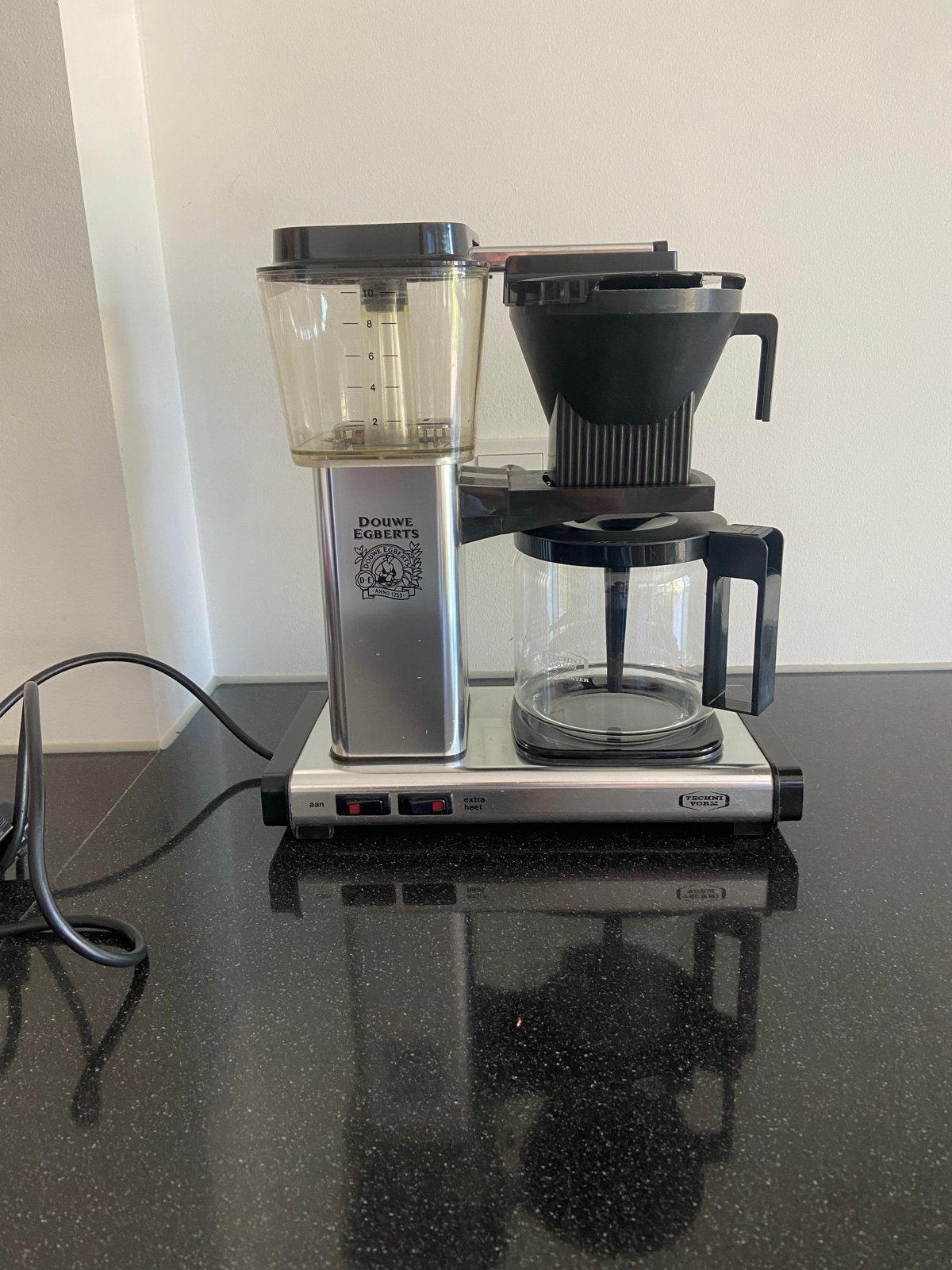 Moccamaster Koffiezetapparaat - Douwe Egberts Editie, Ophalen, Afneembaar waterreservoir, Gebruikt, 10 kopjes of meer