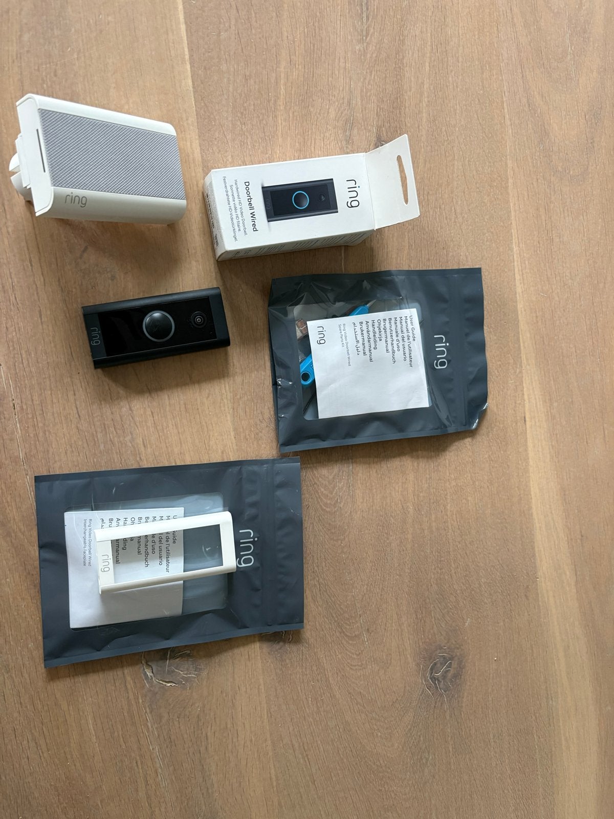 Ring Doorbell Wired met Chime Pro en installatiekit, Verzenden, Bewegingsdetectiesensor, Zo goed als nieuw, Bedraad