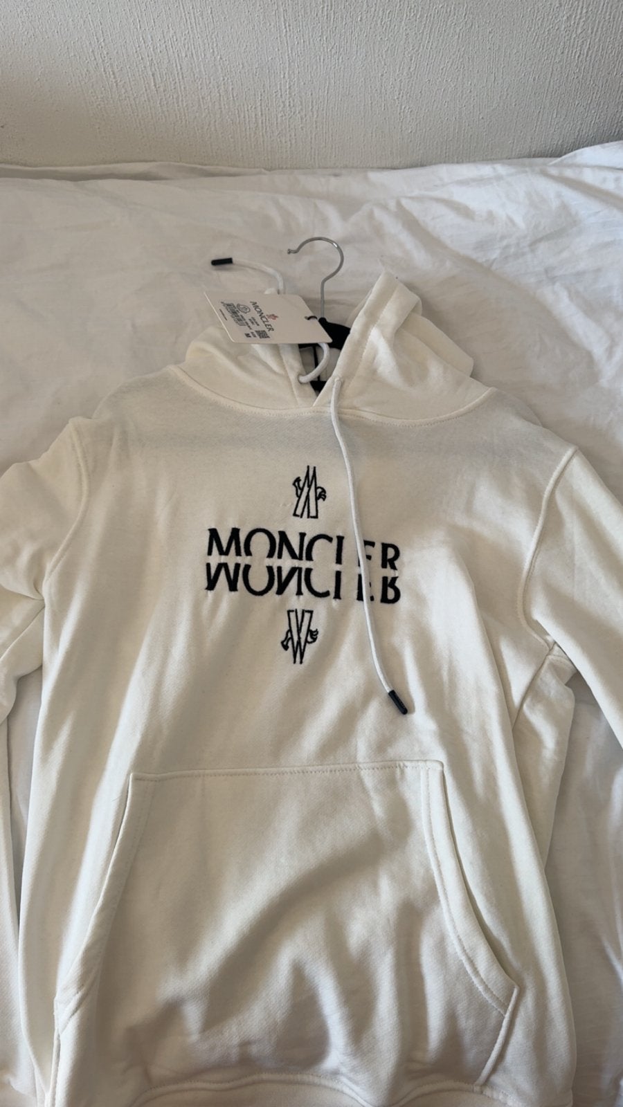 Moncler Trui Maat M - Nieuw met kaartje, Ophalen of Verzenden, Nieuw, Maat 48/50 (M), Wit