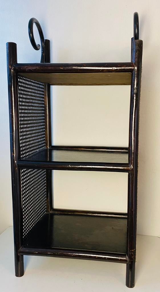 Manou / rotan jaren 80 nachtkastje / kleine kast, Huis en Inrichting, Slaapkamer | Nachtkastjes, Gebruikt, Minder dan 45 cm, Onbekend