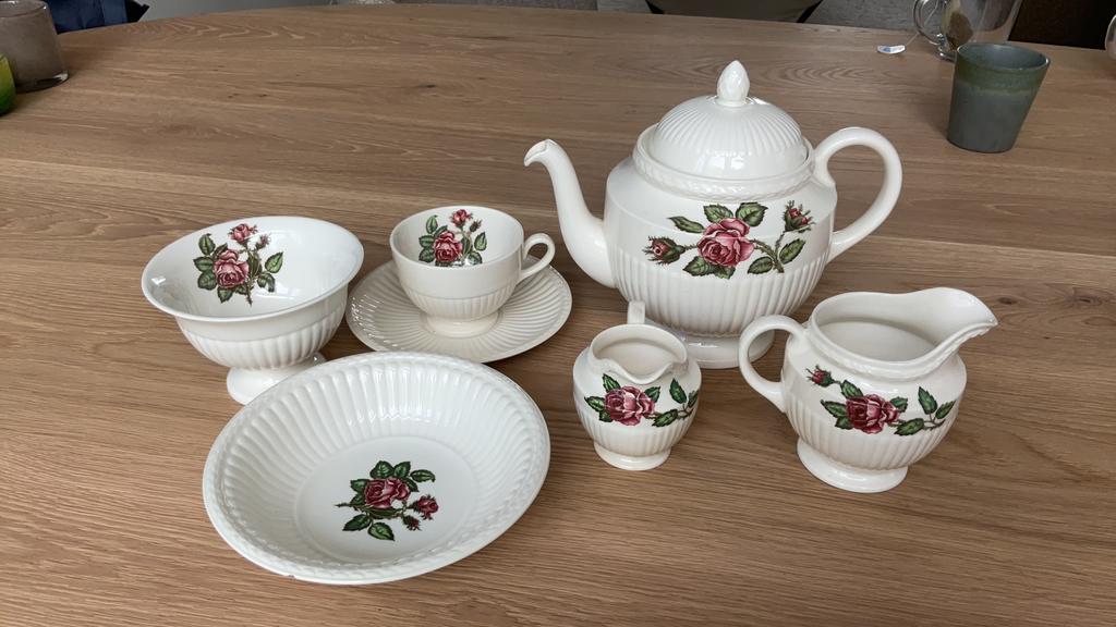 Wedgwood moss rose servies, Ophalen, Overige typen, Zo goed als nieuw, Wedgwood