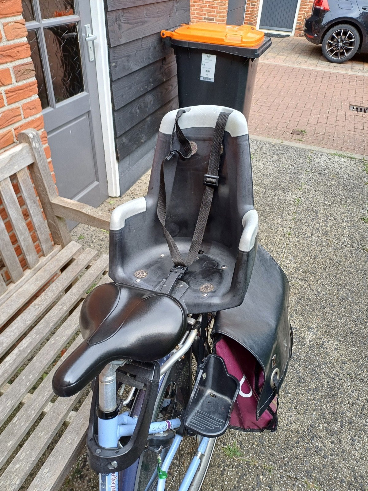 Bobike fietszitje achter met bevestigingsbeugel, Fietsen en Brommers, Fietsaccessoires | Fietsstoeltjes, Ophalen, Achterzitje
