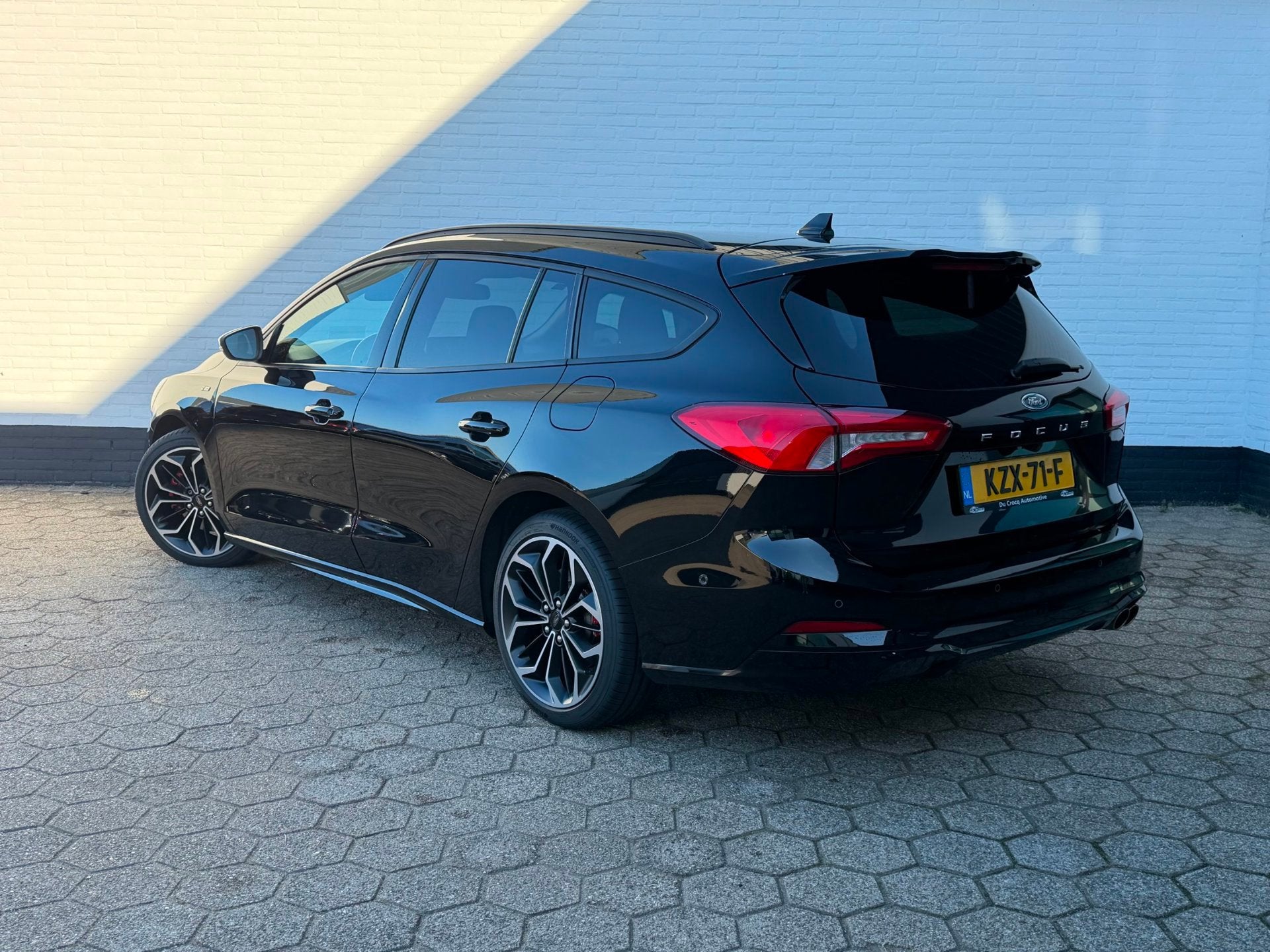 Ford Focus Wagon EcoBoost 125PK ST Line B&O l HEAD-UP l CAME, Auto's, Gebruikt, Zwart, 1283 kg, Zwart