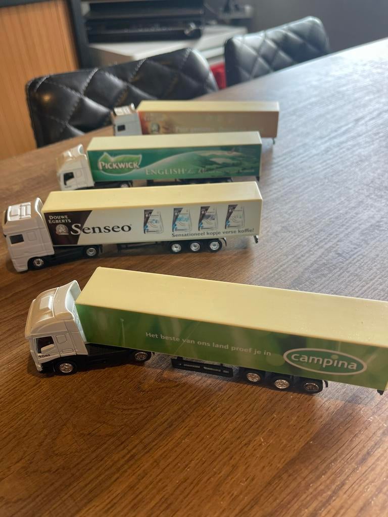 4 x vrachtwagen, Hobby en Vrije tijd, Modelauto's | 1:87, Ophalen of Verzenden, Gebruikt, Bus of Vrachtwagen