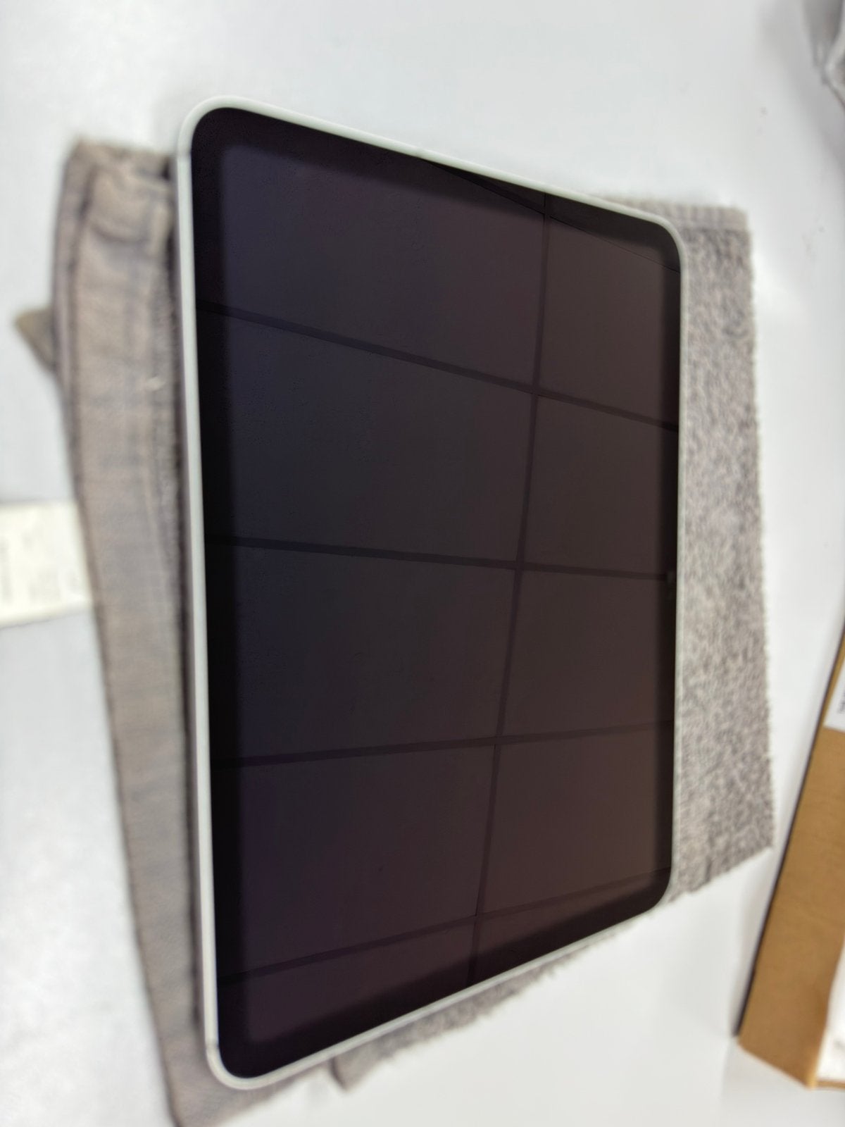 Apple iPad(10e generatie - 2022)64GB Zilver Wi-Fi + Cellular, 10 inch, 3500 DW, Gebruikt, Mobii-X