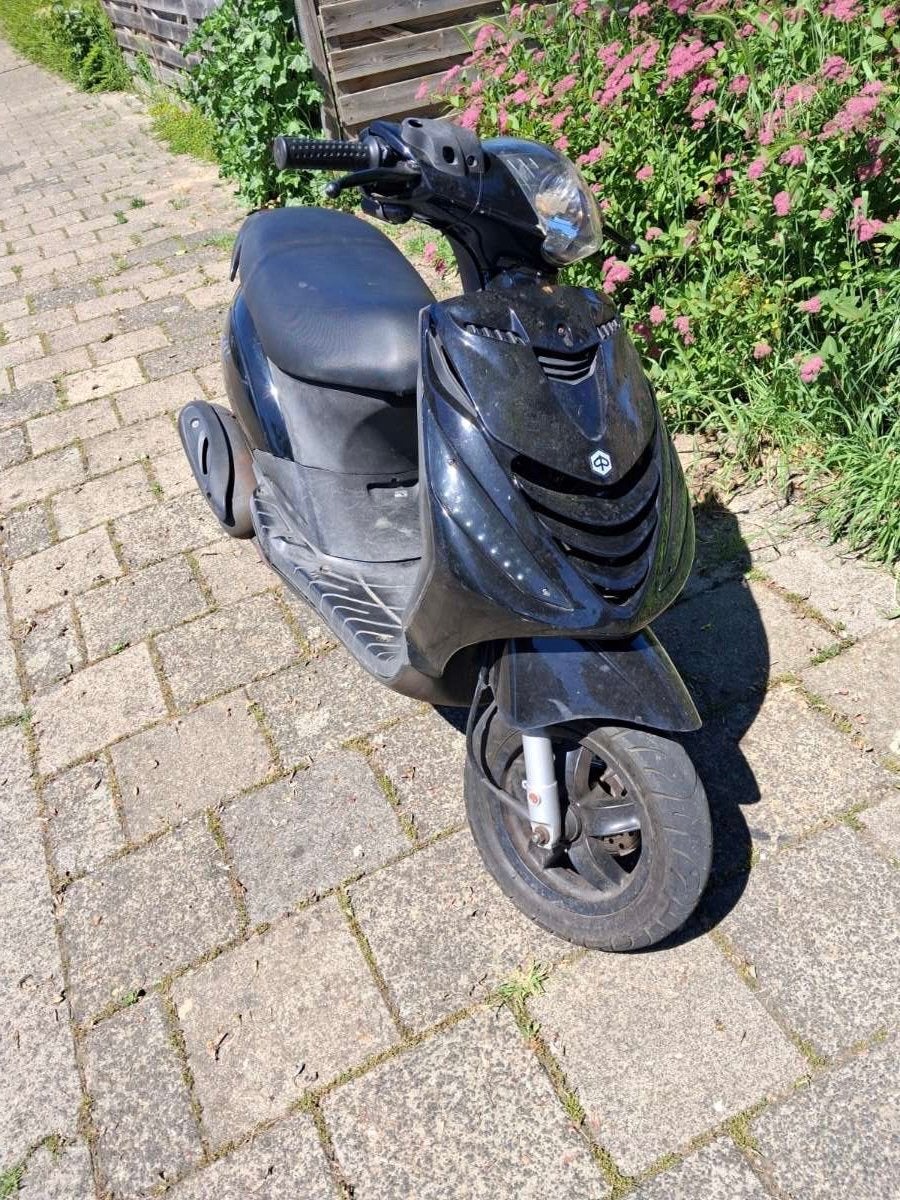 Zip50 brom 4t, Ophalen, Zo goed als nieuw, Benzine, Zip