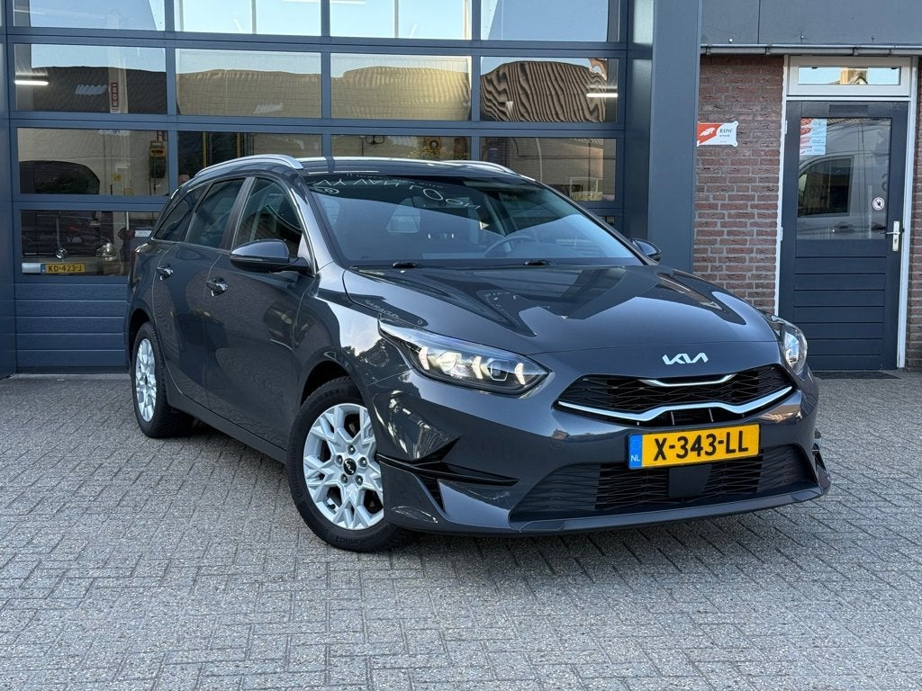 Kia Ceed Sportswagon 1.0 T-GDi MHEV DynamicLine N.A.P. carpl, Auto's, Gebruikt, Euro 6, 1309 kg, Origineel Nederlands