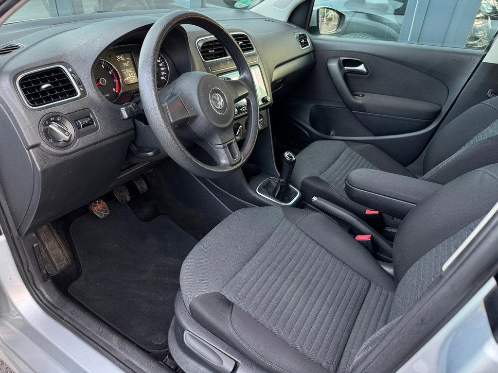 Volkswagen Polo 1.4-16V Comfortline | Trekhaak | CarPlay, Voorwielaandrijving, 970 kg, 86 pk, Gebruikt