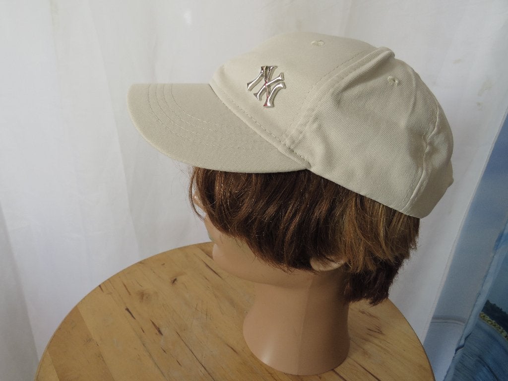beige NY pet van castel one, Ophalen of Verzenden, Pet, 58 of 59 cm (L, 7¼ of ⅜ inch), Castel one