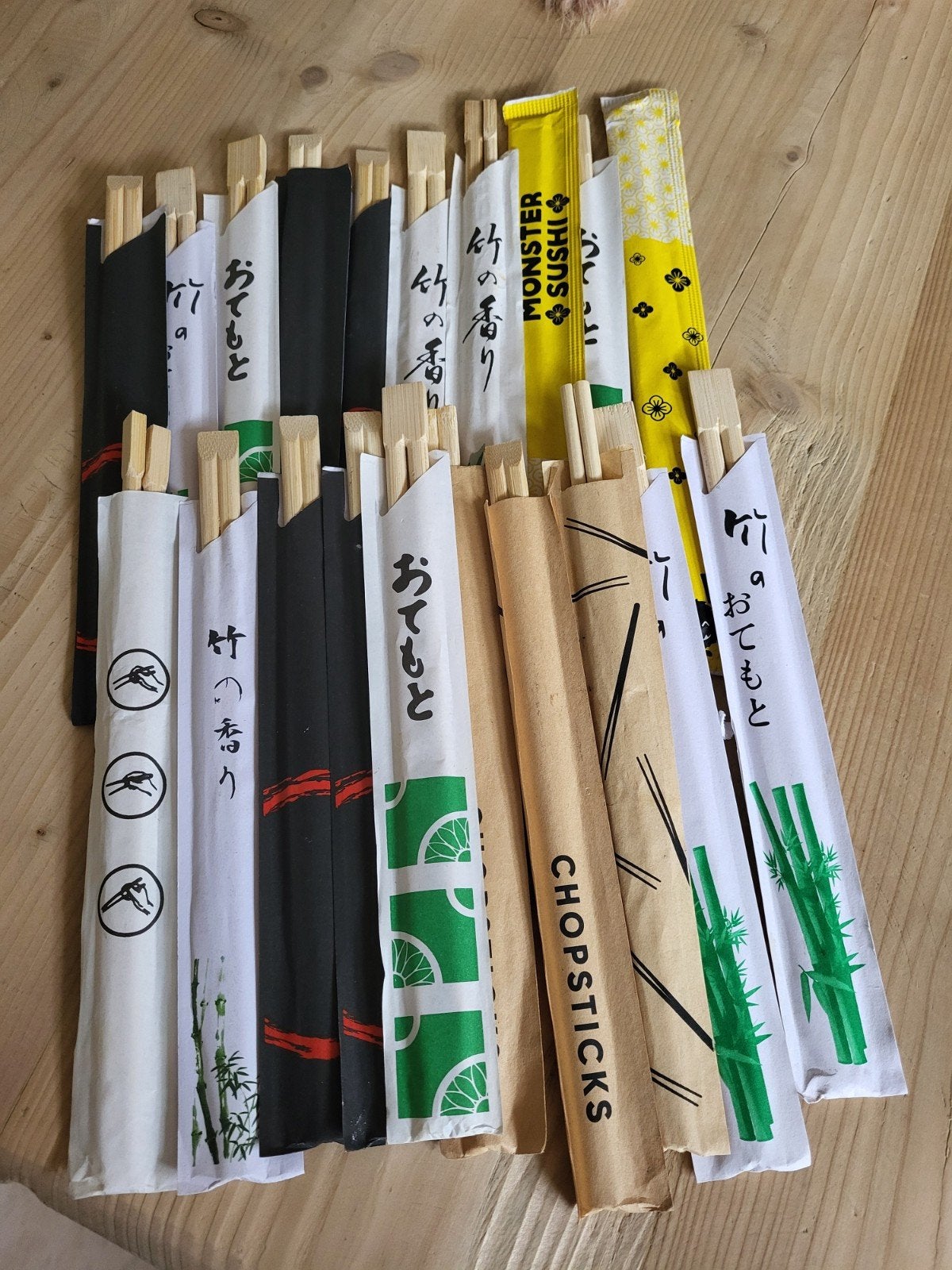 Diverse eetstokjes - Nieuw en ongebruikt, Overige typen, Hout, Nieuw, Ophalen of Verzenden