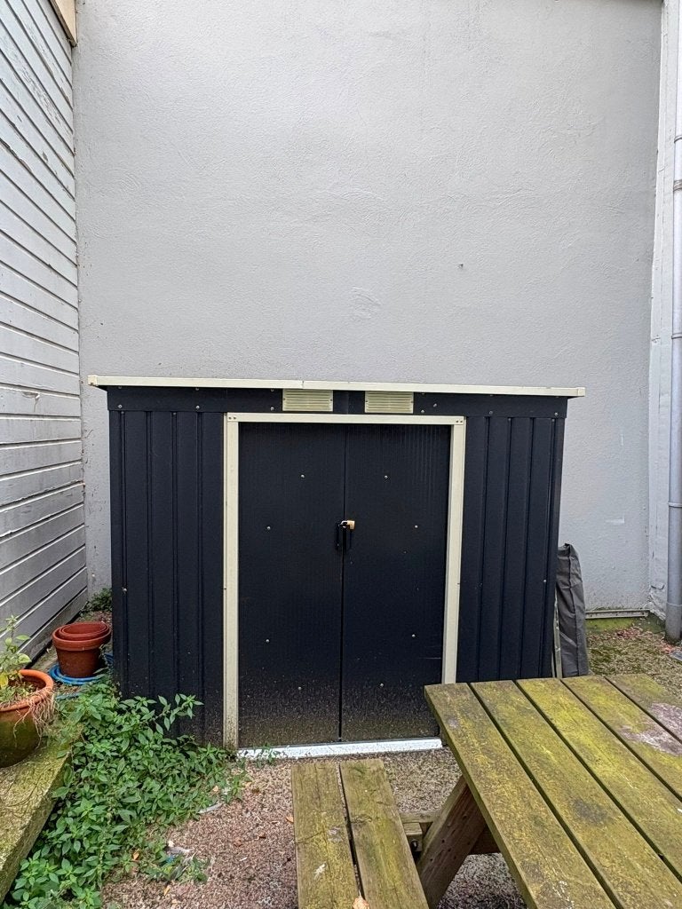 Tuinschuur / fietsenberging met dubbele schuifdeur, Tuin en Terras, Tuinhuizen, Ophalen, 250 tot 500 cm, Schuur, Zonder ramen